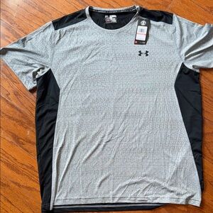 Under Armour Gray and Black Men's Shirt size 3XL n.w.t